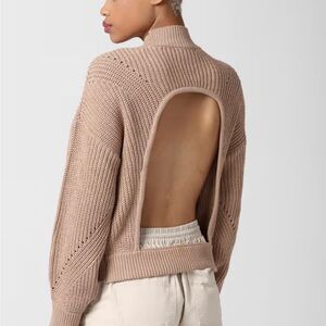 Forever 21 batwing cropped backless sweater size S